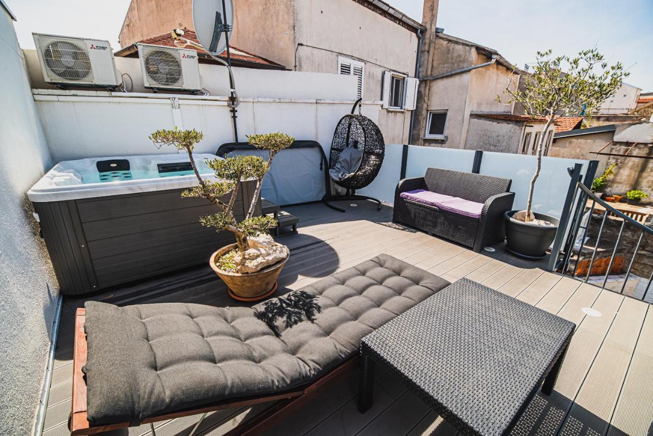 Downtown Luxury Apartments With Hot Tub Vodice Exterior foto