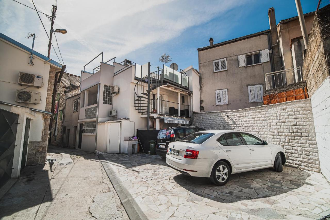 Downtown Luxury Apartments With Hot Tub Vodice Exterior foto