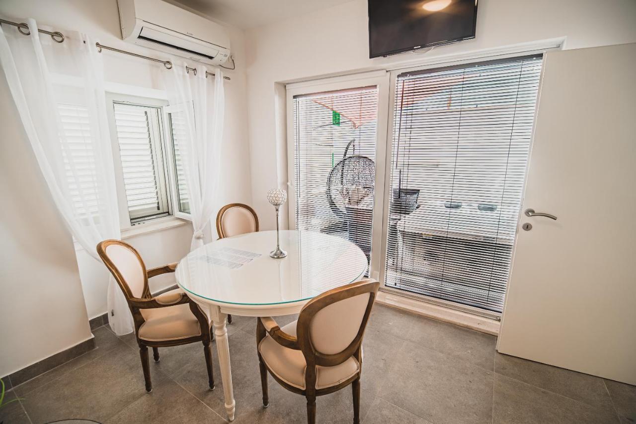 Downtown Luxury Apartments With Hot Tub Vodice Exterior foto