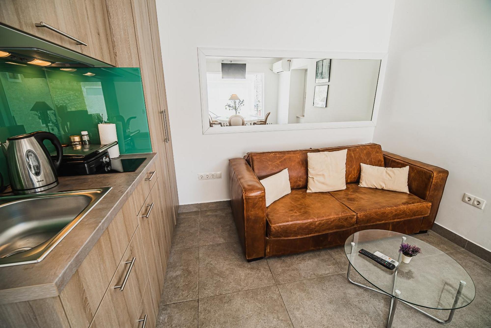 Downtown Luxury Apartments With Hot Tub Vodice Cameră foto