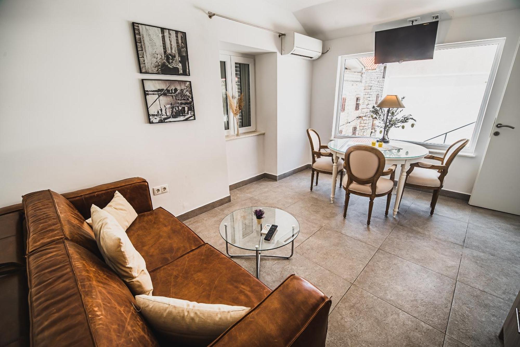 Downtown Luxury Apartments With Hot Tub Vodice Cameră foto
